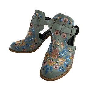 Floral Embroidered Vegan Leather Shoes Size 8